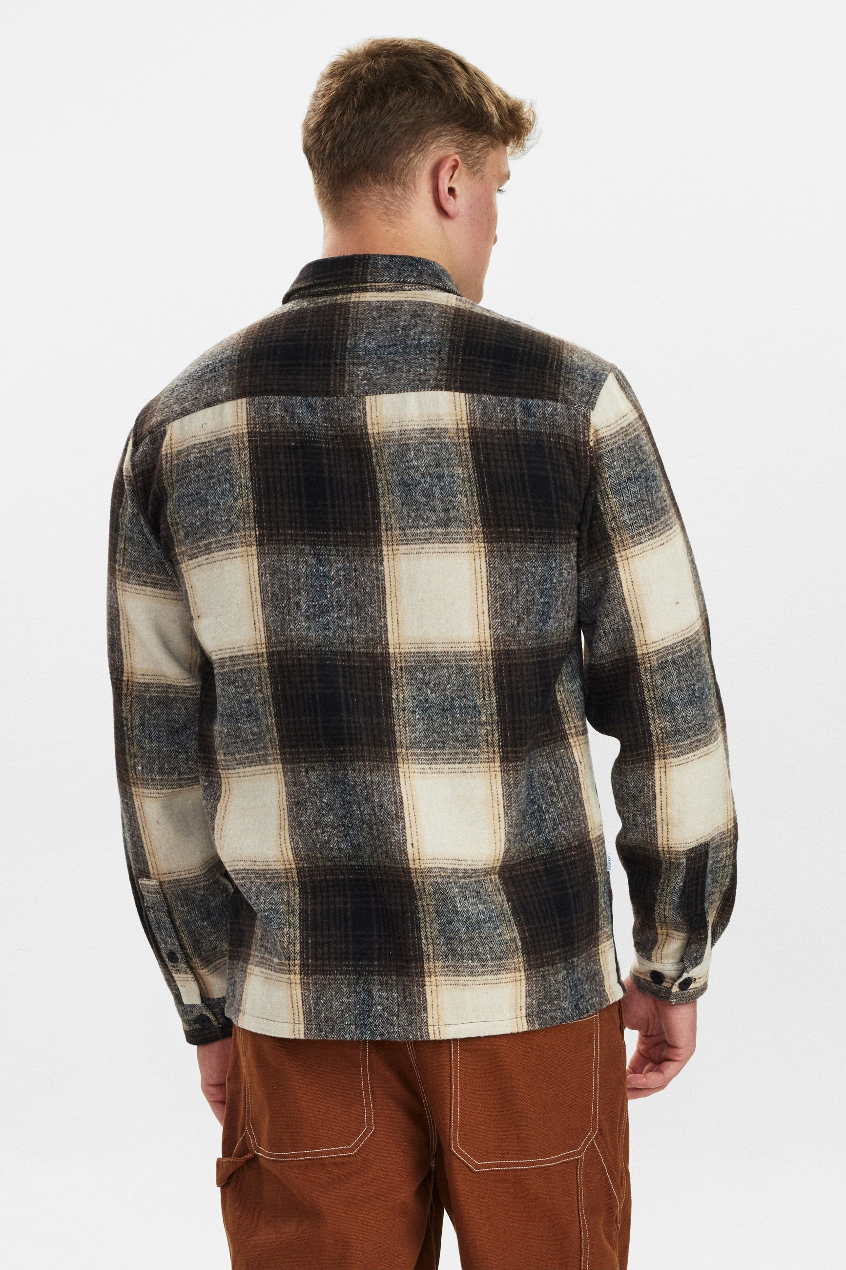 DXNMXRK. DXEarle Outlet Dark Brown