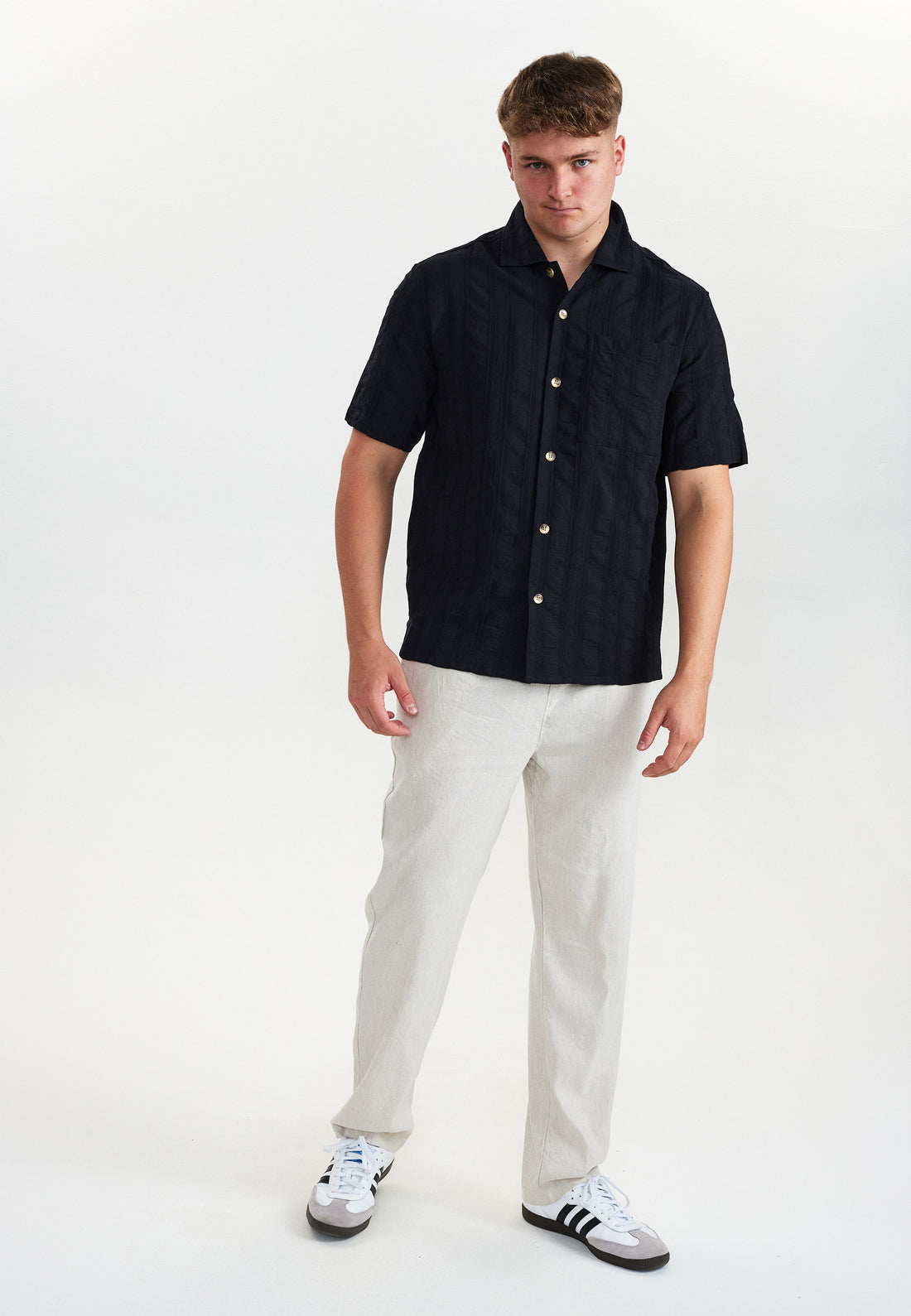 DXNMXRK. DXfelix Outlet Black